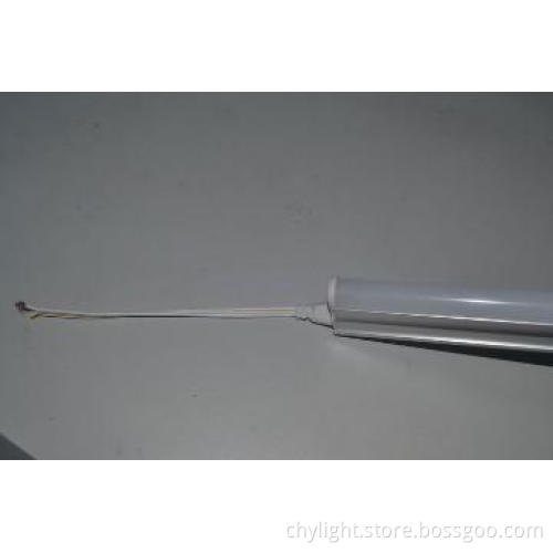 China Manufacturer High Lumens 3FT LED Tubes T5 12W 3years Warranty